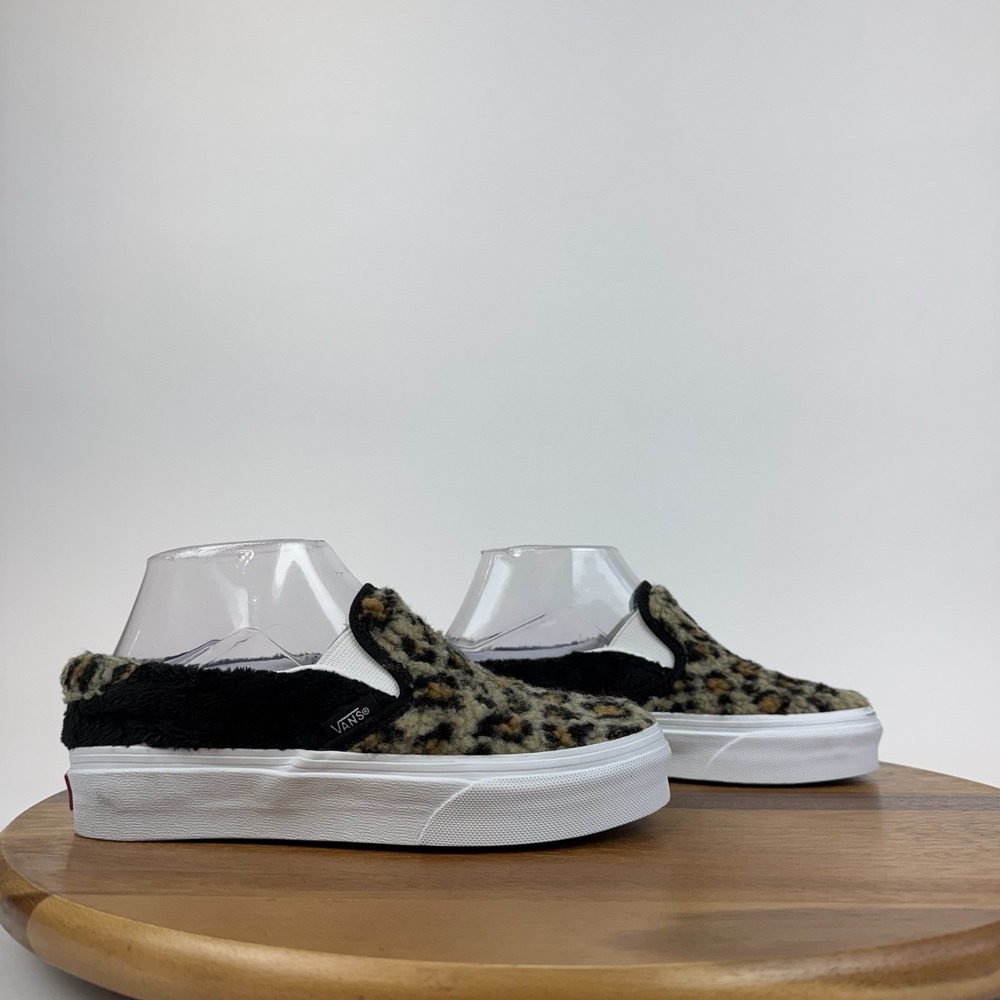 New NWT Womens Vans Leopard Sherpa Casual Slip On‎ Skate Sneakers Shoes Size 5 M